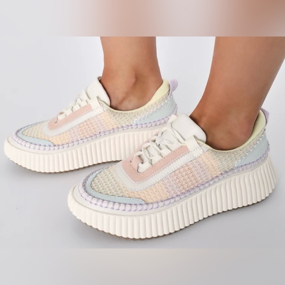 Dolce Vita Women’s Dolen Multi Pastel Stripe Knit Platform Sneakers Size 8